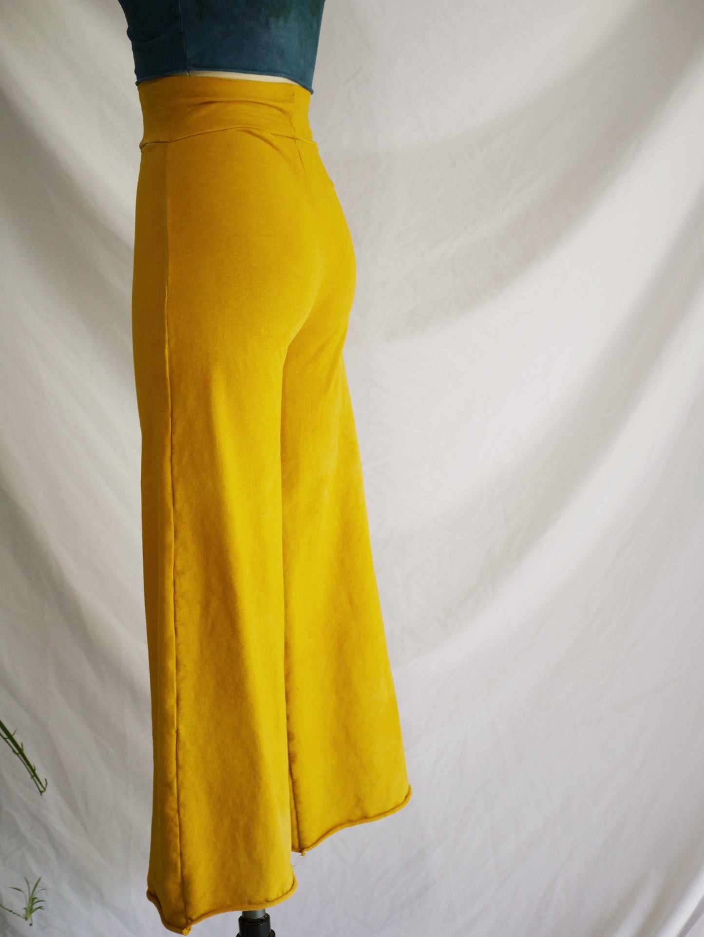 THICK TERRY GAUCHOS- Small