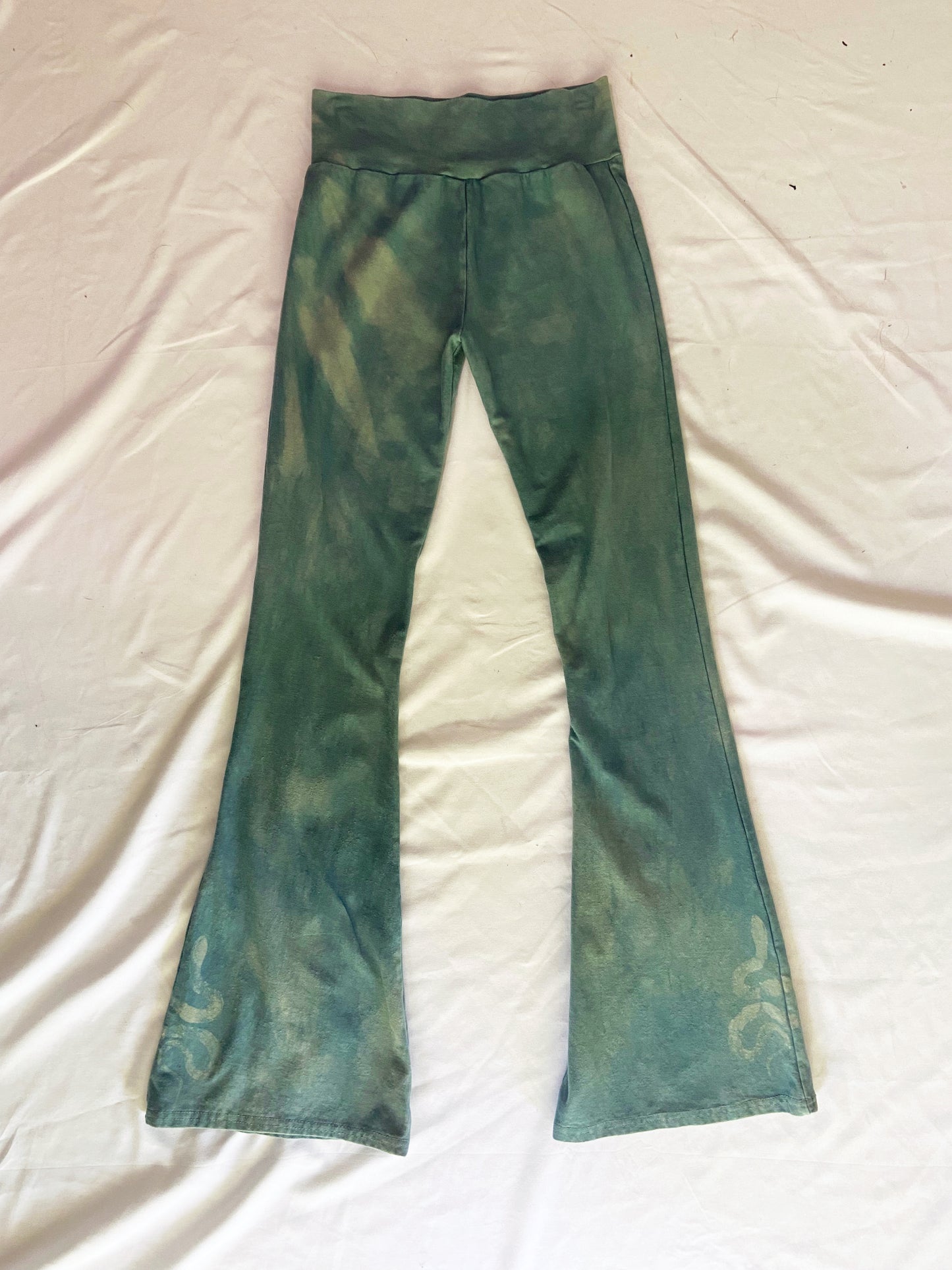 FEATHER & FLARE - 28” - XSmall