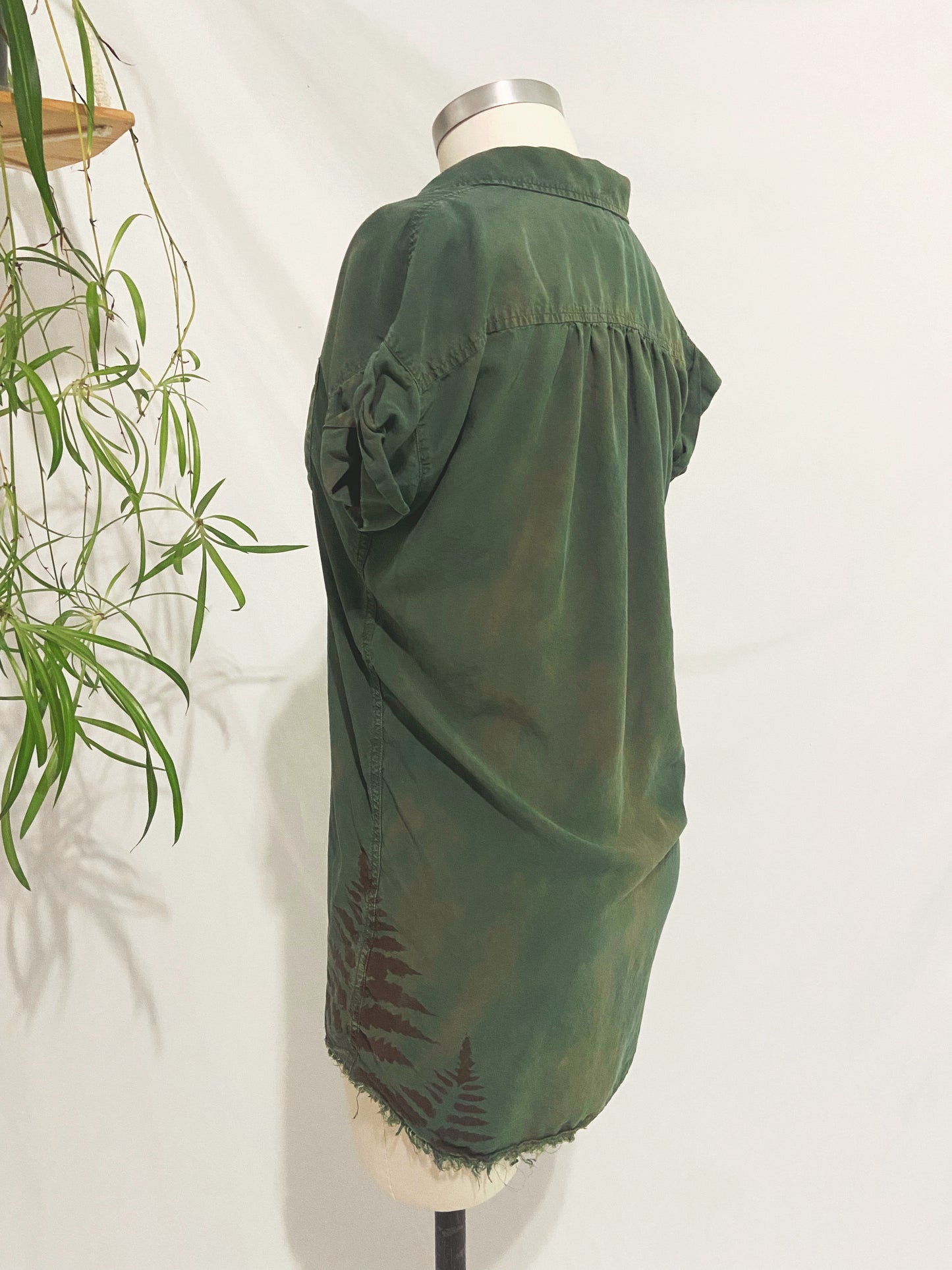 SECOND GENERATION - FERN ARTISTS SHIRT - Medium