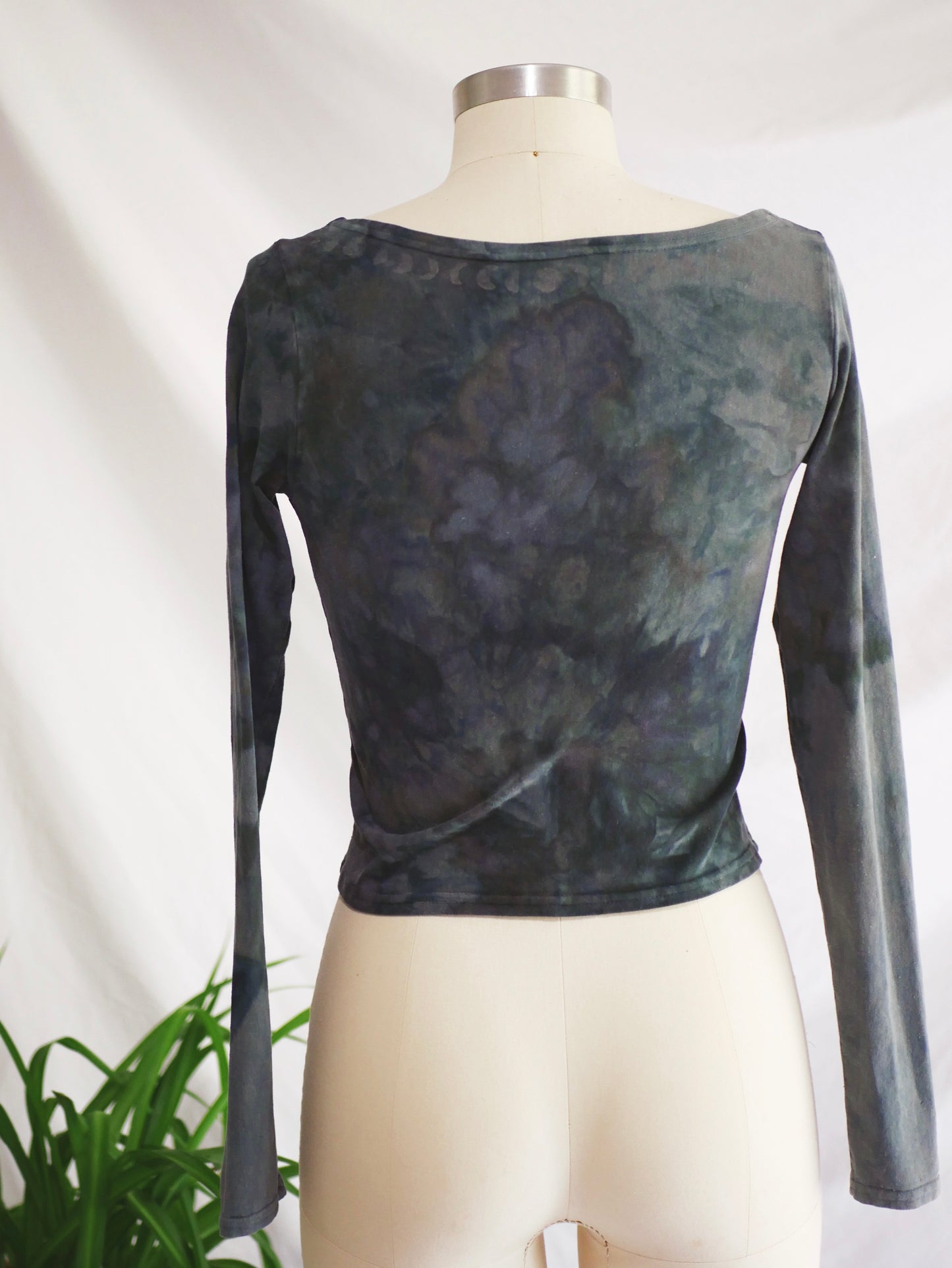 LUNAR CROP SLEEVED - Small