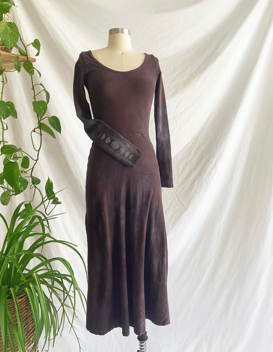 LUNAR SLEEVED MAXI - Small