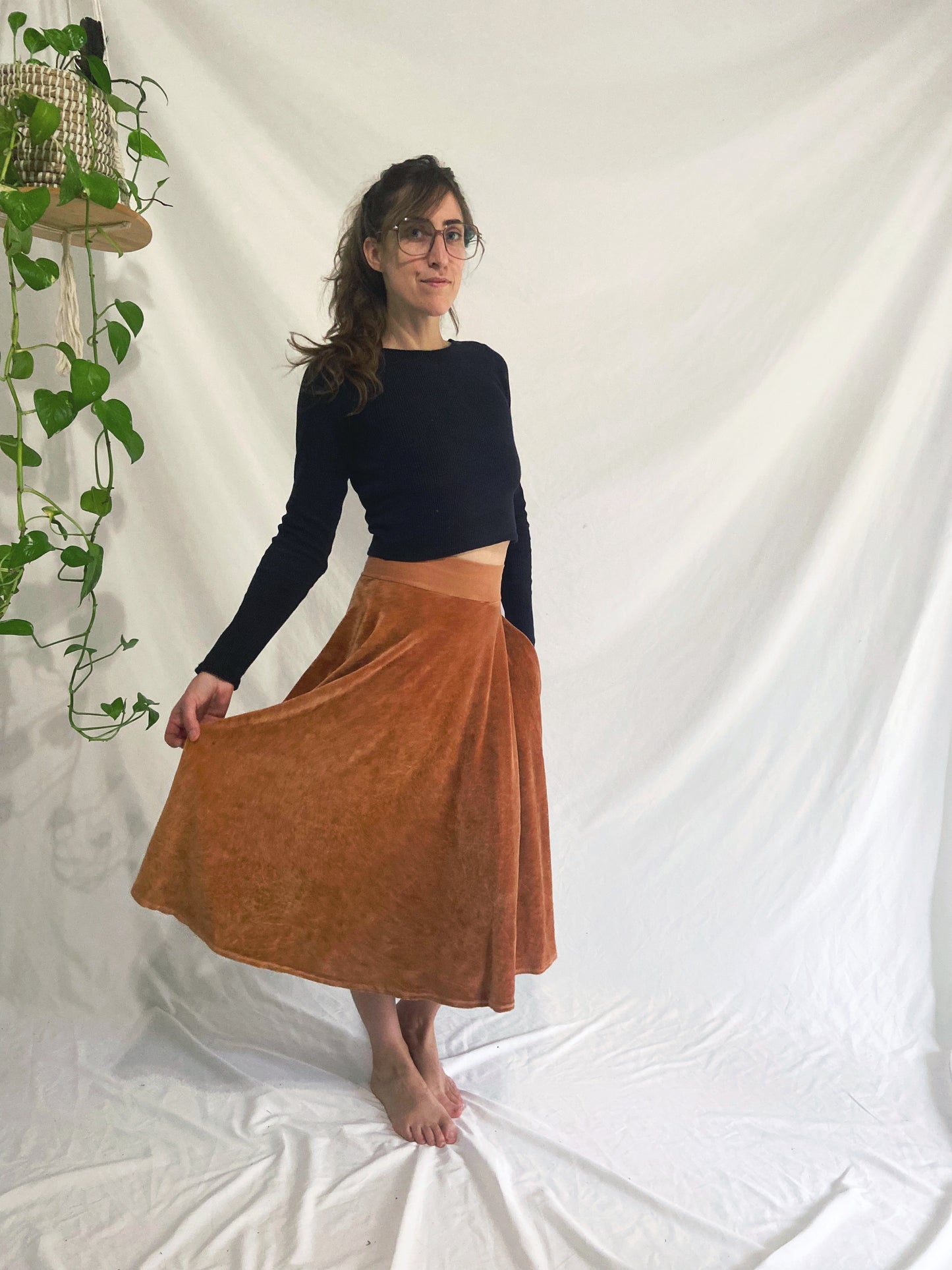 VELOUR CLOVER SKIRT w. POCKETS - Small