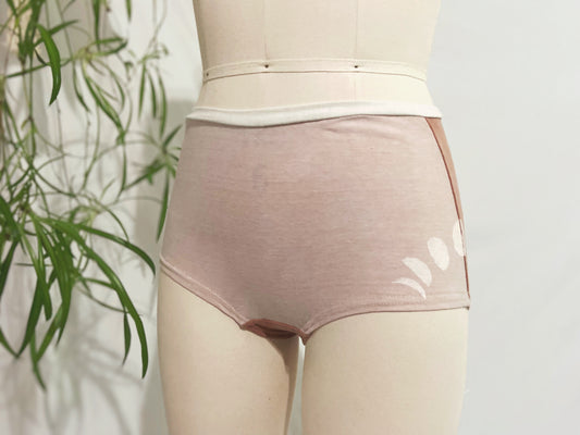 LUNAR BRIEFS - Small