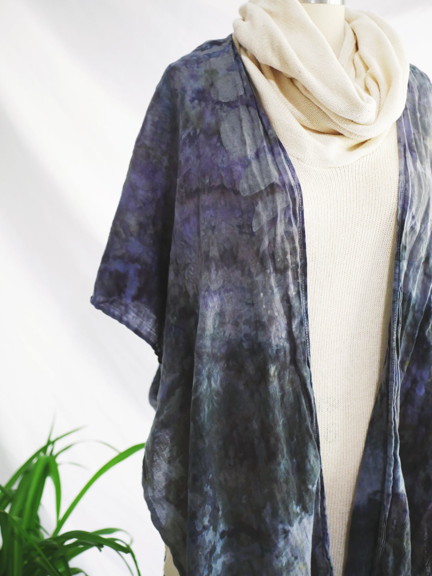 SECOND GENERATION - LUNAR KIMONO - Small